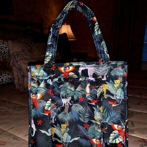 Lug Pulley Tote NWT's Wildlife Black